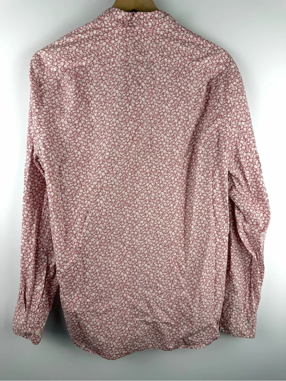 J Crew Men’s Pink Floral Flex Washed Medium Button Down Long Sleeved Cotton